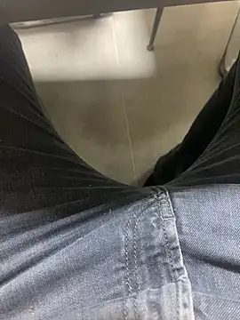 Snapshot of bigdickturk11 chatting on March 2026 01:51:01 PM bigdickturk11 online show from March 2026 01:51:01 PM