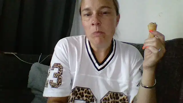 scrummymummy2 online show from July 2026 07:05:02 PM