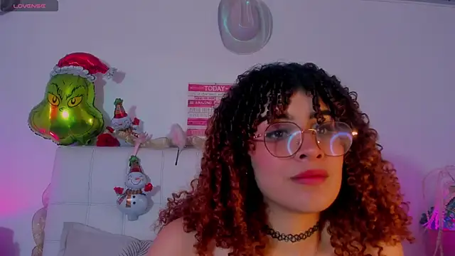 Snapshot of amaia_escotet chatting on December 2024 03:20:02 PM amaia escotet online show from December 2024 03:20:02 PM