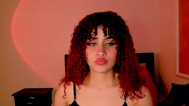 Snapshot of amaia_escotet chatting on March 2025 03:29:02 PM amaia escotet online show from March 2025 03:29:02 PM