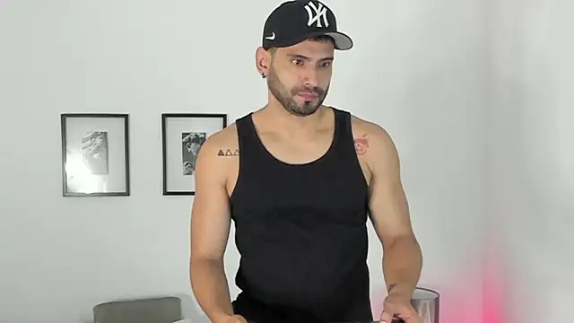 Dereck vega online show from November 2025 09:17:02 PM