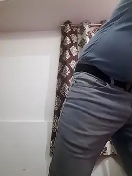 Snapshot of Guyinshortss chatting on February 2026 09:05:02 PM Guyinshortss online show from February 2026 09:05:02 PM