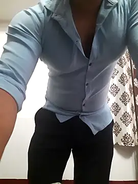 Guyinshortss online show from June 2026 08:21:01 PM