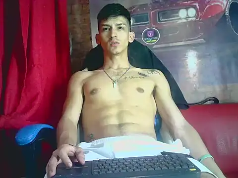 Snapshot of MasterSEX420 chatting on December 2024 03:09:01 AM MasterSEX420 online show from December 2024 03:09:01 AM