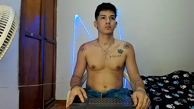 Snapshot of MasterSEX420 chatting on October 2025 03:12:02 AM MasterSEX420 online show from October 2025 03:12:02 AM