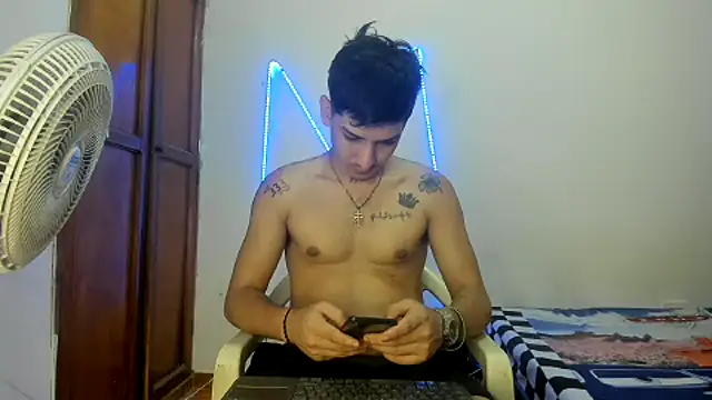 Snapshot of MasterSEX420 chatting on October 2025 07:22:02 PM MasterSEX420 online show from October 2025 07:22:02 PM