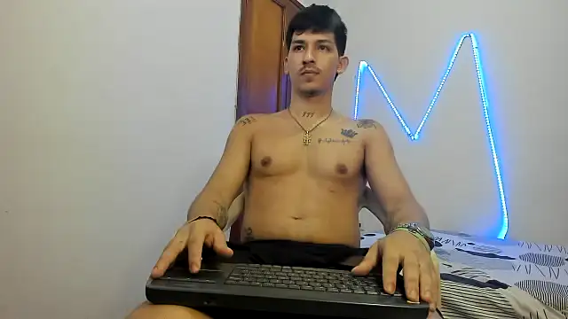 Snapshot of MasterSEX420 chatting on November 2025 11:54:01 AM MasterSEX420 online show from November 2025 11:54:01 AM