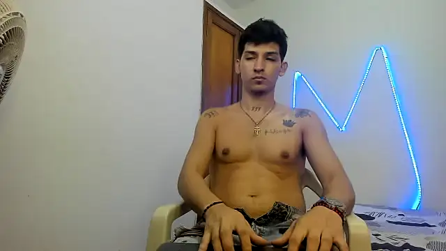 Snapshot of MasterSEX420 chatting on November 2025 01:31:01 PM MasterSEX420 online show from November 2025 01:31:01 PM