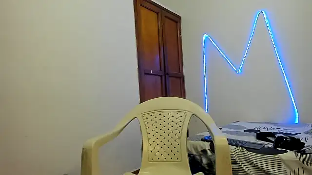 Snapshot of MasterSEX420 chatting on November 2025 01:44:01 PM MasterSEX420 online show from November 2025 01:44:01 PM