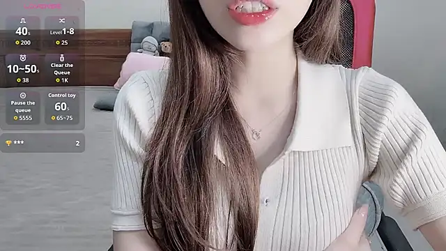 TrinhH Nabbi online show from November 2025 12:26:01 PM