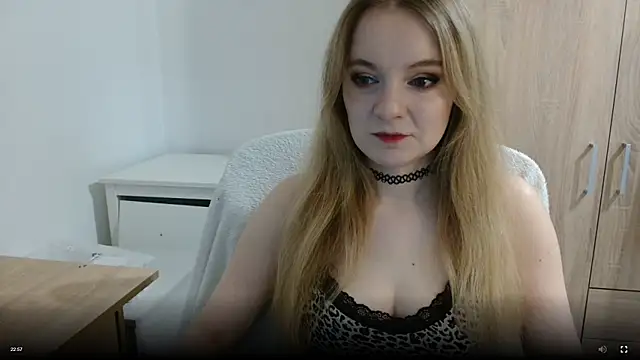 AlmaHoney online show from March 2026 03:28:02 PM