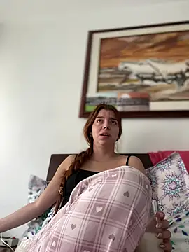 Snapshot of Cloew_Marz chatting on January 2025 04:41:01 PM Cloew Marz online show from January 2025 04:41:01 PM