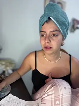 Snapshot of Cloew_Marz chatting on February 2025 11:26:02 PM Cloew Marz online show from February 2025 11:26:02 PM