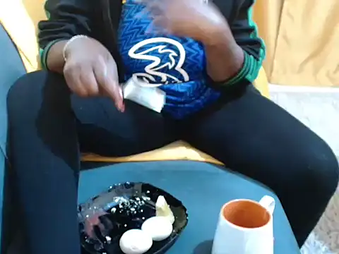 Snapshot of leslysexygirl chatting on February 2026 05:29:01 AM leslysexygirl online show from February 2026 05:29:01 AM