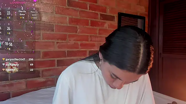 crystalvazquez online show from December 2024 07:08:02 PM