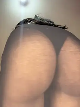 Snapshot of Suhu_love chatting on March 2026 06:08:01 PM Suhu love online show from March 2026 06:08:01 PM