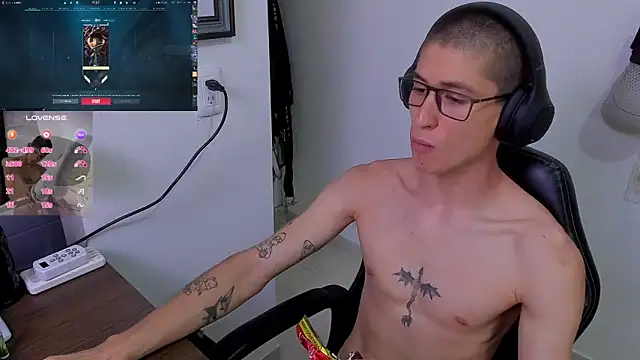 Snapshot of Jaack_str chatting on December 2024 11:14:02 PM Jaack str online show from December 2024 11:14:02 PM