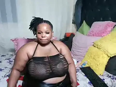 Snapshot of Candiyliciousxx chatting on January 2025 08:32:02 PM Candiyliciousxx online show from January 2025 08:32:02 PM