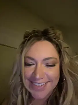 Snapshot of ToniVice chatting on March 2025 05:40:02 AM ToniVice online show from March 2025 05:40:02 AM