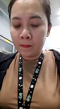 Benlla2802 online show from December 2024 06:28:01 PM