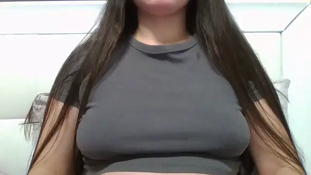 Snapshot of VanesaJewelz chatting on November 2025 09:57:02 PM VanesaJewelz online show from November 2025 09:57:02 PM