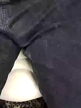 Policeman20742 online show from February 2025 05:33:01 PM