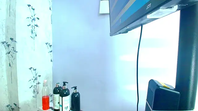 Mia candy 0 online show from March 2025 03:12:02 PM