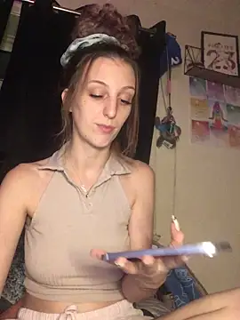 indie-rayne online show from December 2024 09:31:01 PM