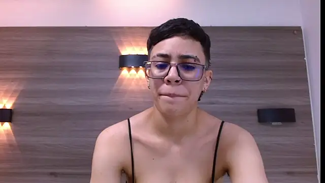 Snapshot of Cutie_Shy_ chatting on March 2025 07:05:02 PM Cutie Shy online show from March 2025 07:05:02 PM