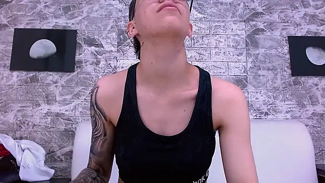 Cutie Shy  online show from December 2025 06:16:01 PM