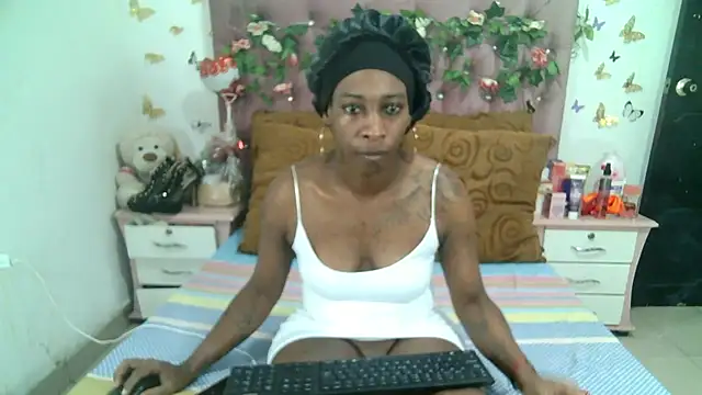 Snapshot of ValeriaTsx chatting on November 2025 03:22:02 PM ValeriaTsx online show from November 2025 03:22:02 PM