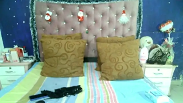 Snapshot of ValeriaTsx chatting on December 2025 11:39:02 AM ValeriaTsx online show from December 2025 11:39:02 AM