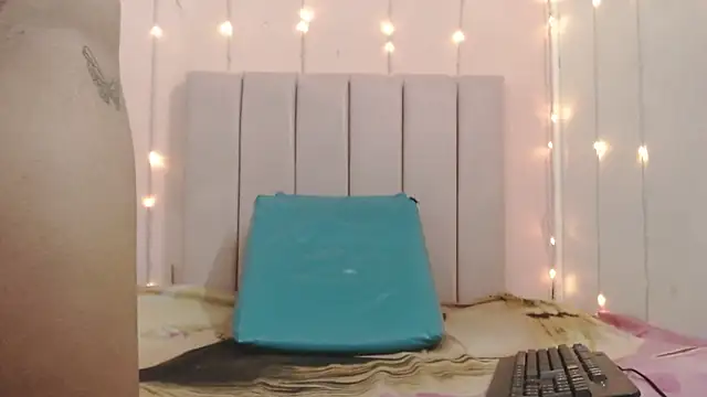 Snapshot of camilawilliams707rs chatting on November 2025 07:43:01 AM camilawilliams707rs online show from November 2025 07:43:01 AM