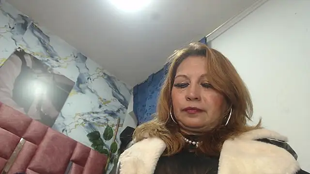 Kazsandraa online show from April 2026 04:46:02 AM