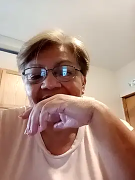 Snapshot of Madrastrahot69 chatting on February 2026 07:54:02 PM Madrastrahot69 online show from February 2026 07:54:02 PM