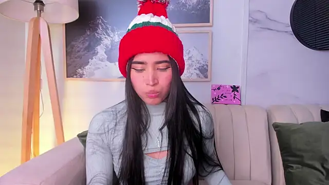 lara madisson online show from December 2024 04:11:01 AM