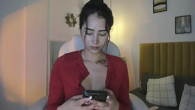 lara madisson online show from April 2026 08:18:01 AM