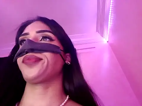 ---sophia--- online show from October 2025 09:40:01 AM