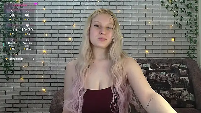 Snapshot of EmiliaDuchess chatting on December 2024 02:26:02 PM EmiliaDuchess online show from December 2024 02:26:02 PM