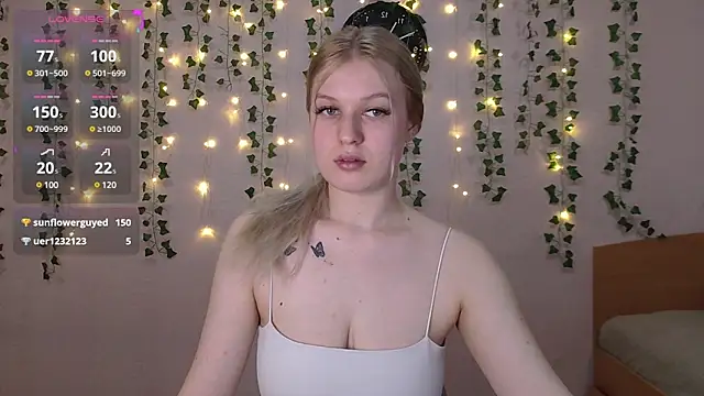 Snapshot of EmiliaDuchess chatting on March 2025 06:52:02 AM EmiliaDuchess online show from March 2025 06:52:02 AM