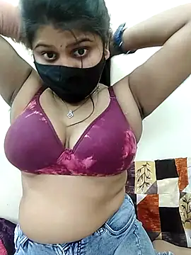 Snapshot of Hotty-simran chatting on February 2025 10:52:01 AM Hotty-simran online show from February 2025 10:52:01 AM