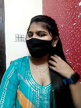 Snapshot of Hotty-simran chatting on March 2025 04:37:02 AM Hotty-simran online show from March 2025 04:37:02 AM