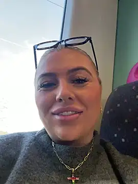 Snapshot of Arabellalee23 chatting on December 2024 10:45:02 AM Arabellalee23 online show from December 2024 10:45:02 AM