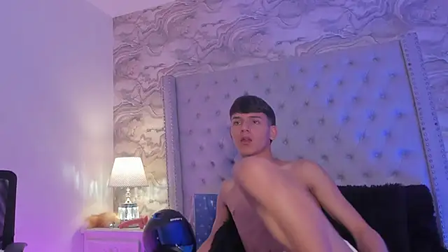 Kev jenner online show from December 2024 10:37:01 PM