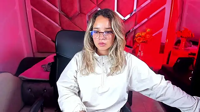 Olivia Fox69 online show from September 2025 03:32:01 AM