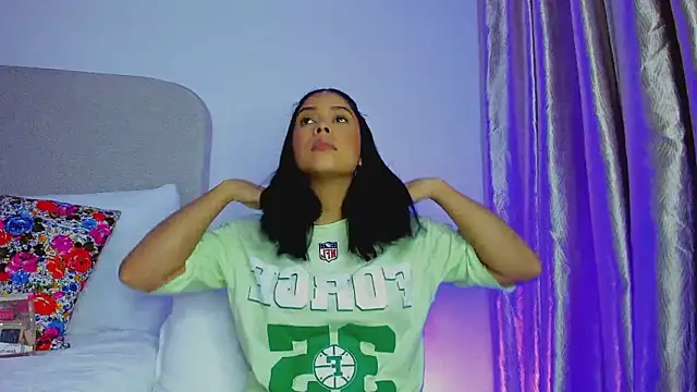 Snapshot of VIDEO_SALE_4_YOU chatting on October 2025 10:43:02 PM VIDEO SALE 4 YOU online show from October 2025 10:43:02 PM