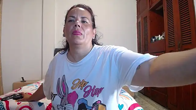 sofiamature01 online show from November 2025 11:15:01 PM