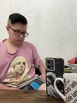 bisexualboy05 online show from September 2025 08:23:02 PM