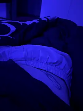 bisexualboy05 online show from November 2025 09:07:01 PM