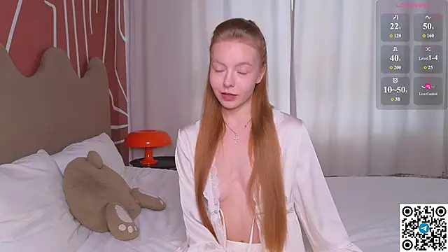 EvaCroan online show from May 2026 01:27:01 PM